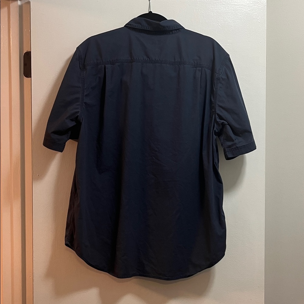 Carhartt Men's Short-Sleeve Button-Down Shirt in Navy - Picture 3 of 4